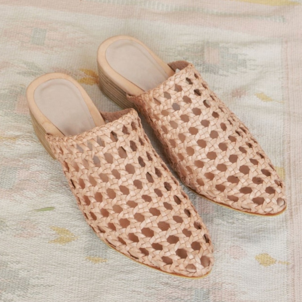 MIUCCIA STUDIO "Neva" Wooden Block Cream Woven Mules - Sz 41